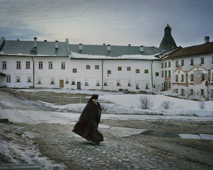 Hieromonje en Solovkí (Rusia).