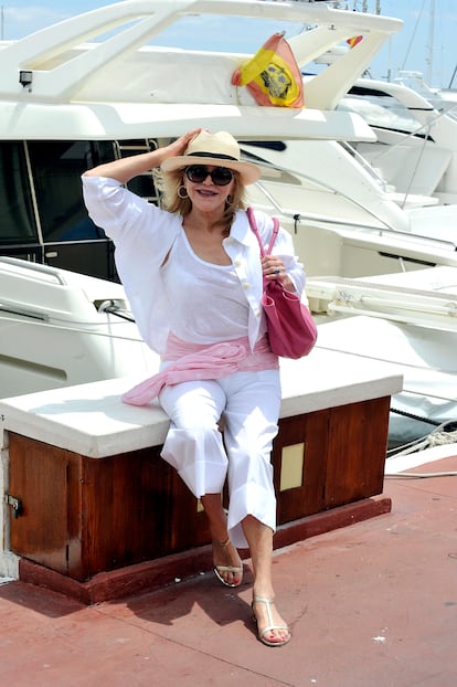 La baronesa Thyssen, Carmen Cervera, en Puerto Banús en 2010.