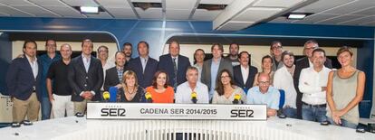 Foto de familia de la presentación de la programación de la SER.