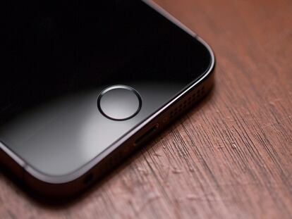 Nuevas piezas del iPhone 6 muestran su posible botón de inicio y su bandeja SIM