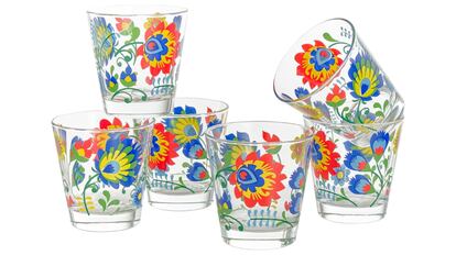 Juego de seis vasos con motivos florales.