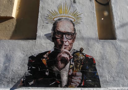 Un grafiti de Harrygrebdesign, en homenaje a Morricone, en el barrio romano de Trastévere.