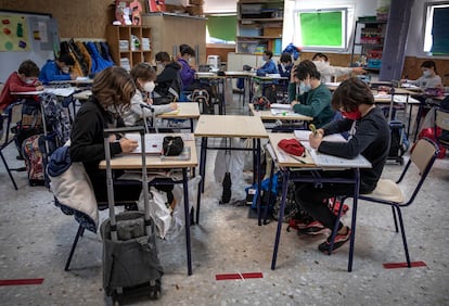 Estudiantes del colegio público Mare Nostrum de Valencia, el 26 de febrero.