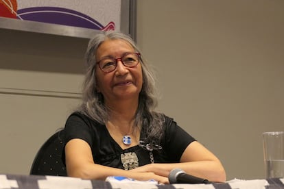 La poeta mapuche Liliana Ancalao en a Feria Internacional del Libro de Buenos Aires, el 8 de mayo 2024.