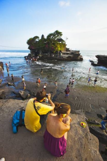 El templo de Pura Tanah Lot, en la costa suroeste de Bali. 