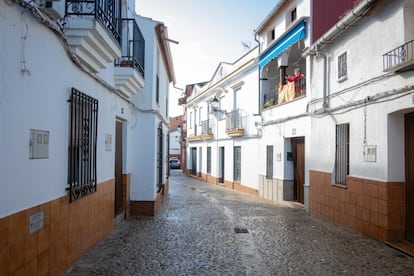 Calle vacía de Herrera del Duque.