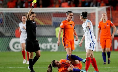 Stephanie Frappart, durante a Eurocopa feminina, em 2017.