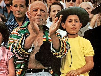 Picasso asiste a una corrida en Francia en 1957.