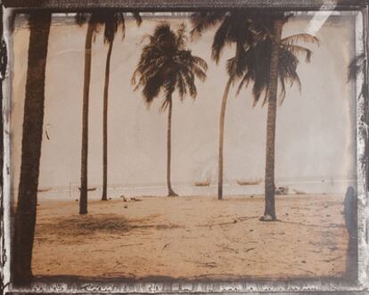 Paisaje de Costa de Marfil de la fotógrafa Michèle Maurin que se exhibe en la muestra <i>En algún otro lugar.</i>