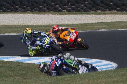 Márquez había empezado el último giro tercero, a casi ocho décimas de Lorenzo, y terminó primero, con más de dos de ventaja.