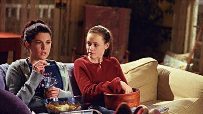 Lorelai and Rory in 'Gilmore Girls.'