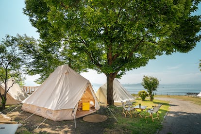 Una de las tiendas familiares de Kampoah, Ría de Vigo, en la provincia de Pontevedra, en Galicia.