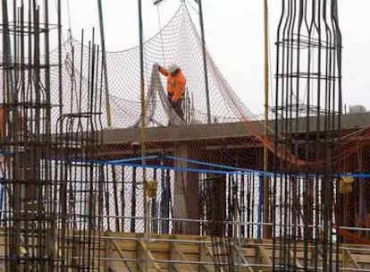 La construcción es un sector en el que la calidad del empleo empeora por la alta siniestralidad y elevada temporalidad.