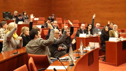 Votació de la Diputació Permanent del Parlament.