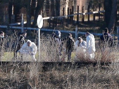 Agentes de la Guardia Civil en la zona donde han encontrando el cuerpo de Esther López, este sábado.