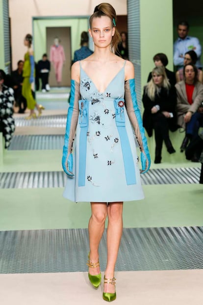 desfile prada milan atoño 2015