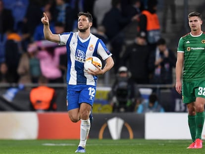 Calleri, tras uno de sus goles ante el Wolverhampton.