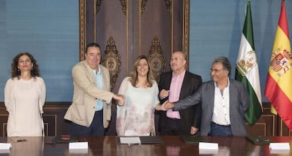 Susana D&iacute;az, tras la firma con los sindicatos de la funci&oacute;n p&uacute;blica.