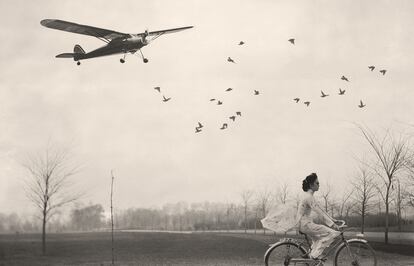 'Serie Fly', foto 3. La obra de Acha-Kutscher representa la lucha constante de la mujer por huir del paternalismo de la sociedad y ofrece una mirada libre de estereotipos. 