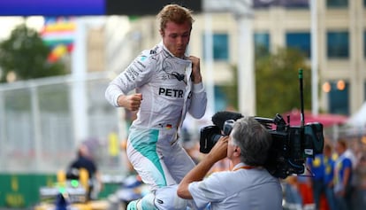 Rosberg celebra su victoria en el Gran Premio de Europa.
