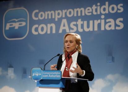 La candidata del PP, Mercedes Fern&aacute;ndez, en un acto en Llanera.