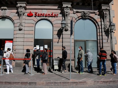 Una sucursal del Banco Santander en Queretaro, México.