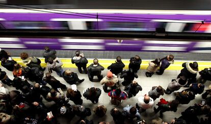 Huelga de transporte en Madrid. Estación de Metro de Nuevos Ministerios.