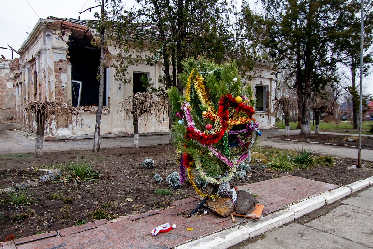 Liubov Dernova: Sweeping Away the Shadows of War in Oríhiv, Ukraine