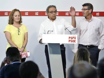 Rosa Peris, Manuel Mata y Jorge Rodr&iacute;guez en la presentaci&oacute;n del balance de la campa&ntilde;a de Ximo Puig.