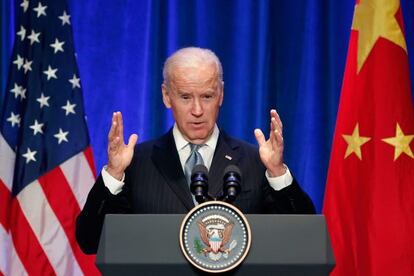 O vice-presidente dos EUA, Joe Biden, em Pequim durante um encontro com empresários.