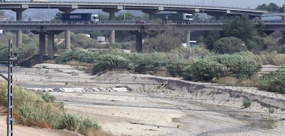 Tramo del Llobregat a su paso por El Papiol.