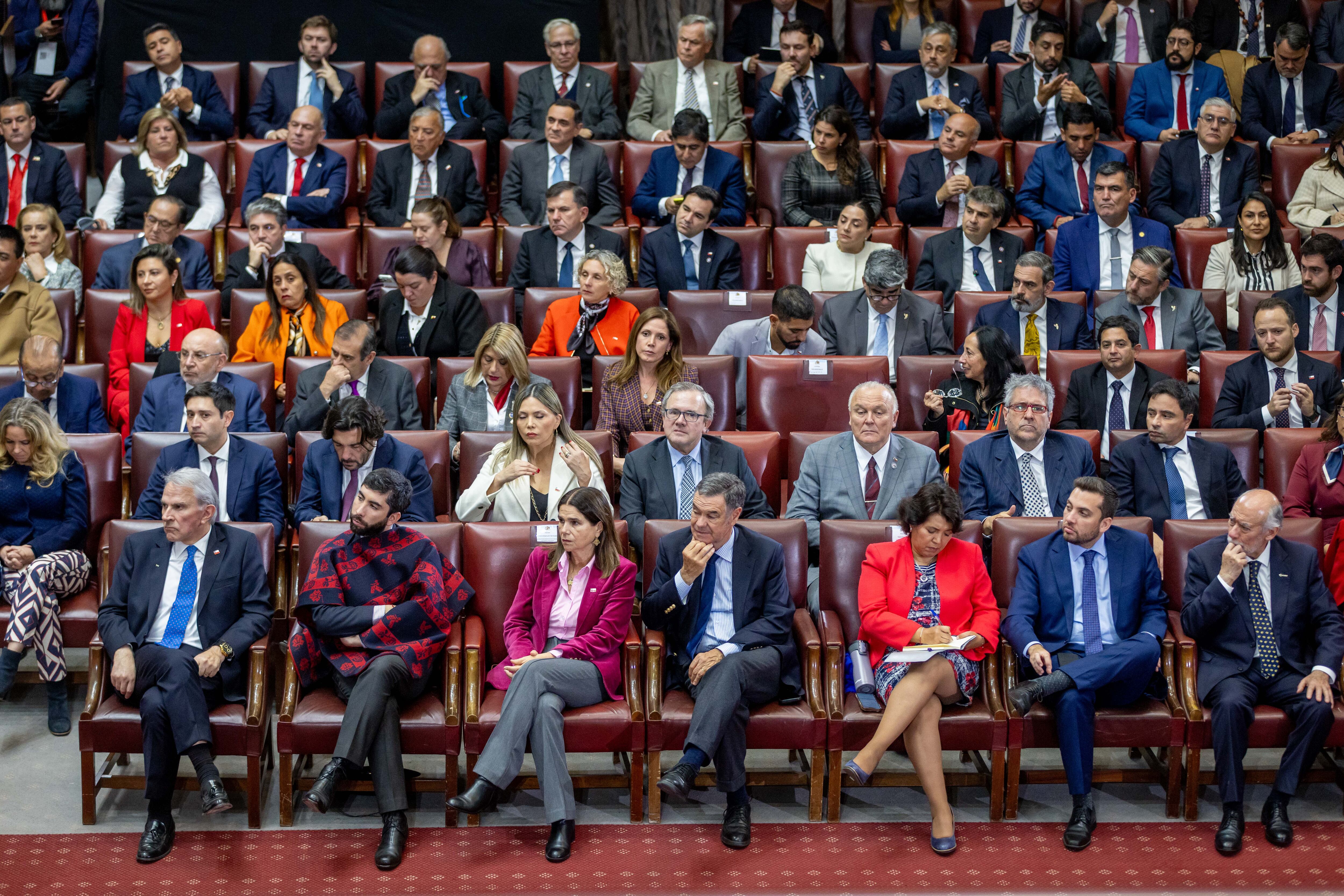Asistentes a la primera Cuenta Pública de José Antonio Kast.