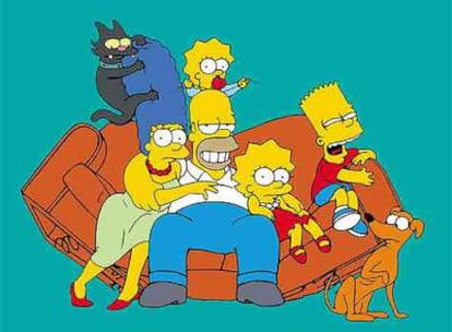 Escena de la serie de animación, con la familia Simpson al completo.