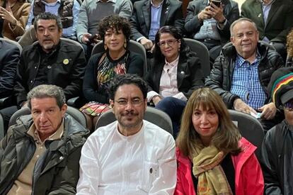 José Félix Lafaurie, Iván Cepeda y María Jimena Duzán, negociadores del Gobierno de Gustavo Petro con el ELN, reunidos en México la semana pasada.