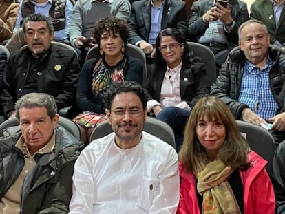 José Félix Lafaurie, Iván Cepeda y María Jimena Duzán, negociadores del Gobierno de Gustavo Petro con el ELN, reunidos en México la semana pasada.
