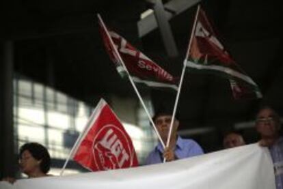 Manifestantes de UGT.