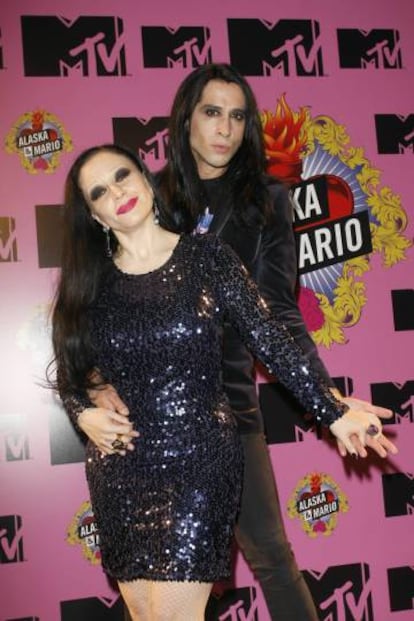 Alaska y Mario Vaquerizo, dos de los grandes valedores de la palabra "maricón" para las grandes audiencias en España.