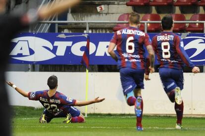 Raúl Navas muestra su alegría tras marcar el primer gol del Eibar.