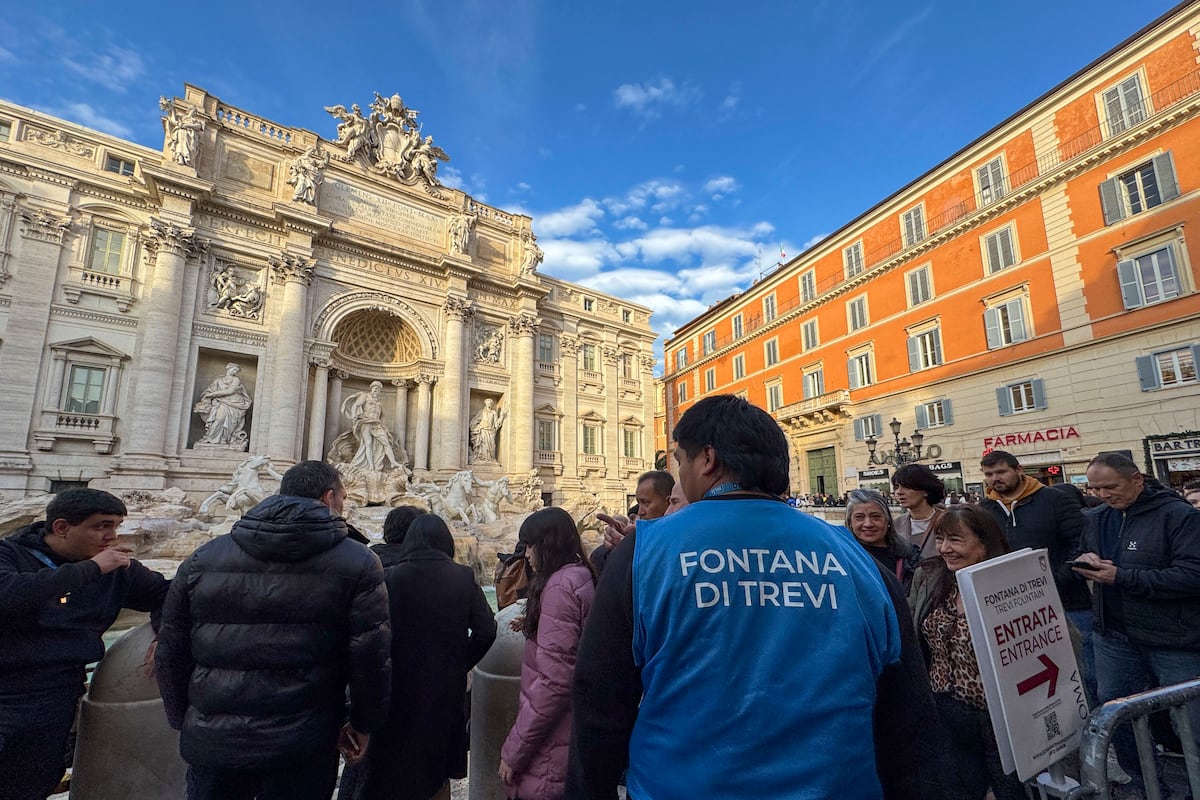 Visitar la Fontana de Trevi dejará de ser gratis para los turistas: costará dos euros a partir de febrero