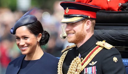 Los duques de Sussex hicieron su primera aparición pública tras el nacimiento de Archie un mes después. Ambos se unieron al resto de miembros de la familia real para celebrar el cumpleaños de Isabel II.