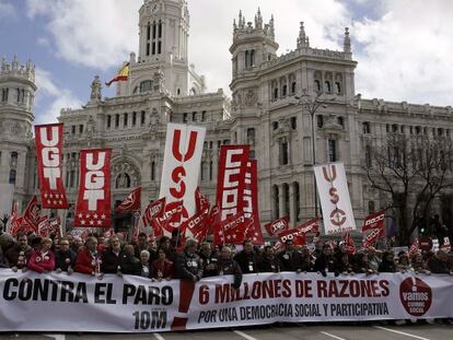 Cabecera de la manifestaci&oacute;n de la cumbre social celebrada en marzo de 2013.