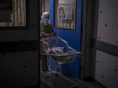 La vida sin luz en un hospital de Líbano