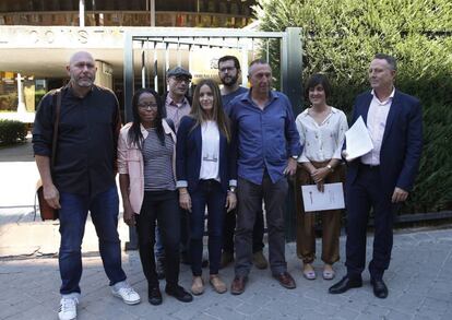 Los diputados de 'Compromís-Podemos-EUPV' a su salida del Registro del Tribunal Constitucional