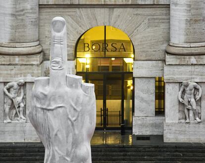 Maurizio Cattelan. L.O.V.E., 2010 / Carrara marble, figure: 470 x 220 x 72 cm; base: 630 x 470 x 470 cm Courtesy of the artist. © Maurizio Cattelan / Photo: Zeno Zotti
