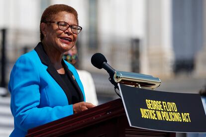 Karen Bass, congresista demócrata