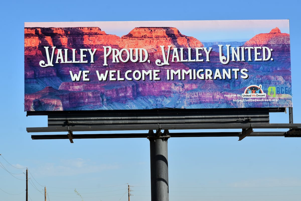 若者たちがヘイトスピーチに立ち向かう移民を歓迎するキャンペーンを開始 |米国の移民