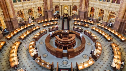 La sala de lectura principal de la Biblioteca del Congreso vista desde un mirador en el edificio Thomas Jefferson.
