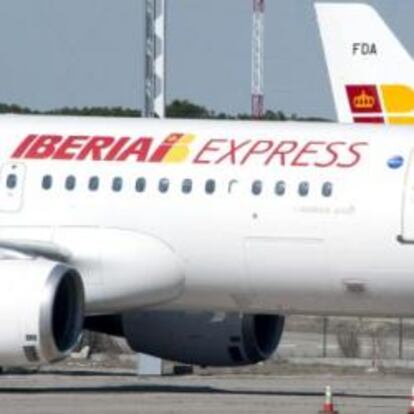 Un avión de Iberia Express, en marzo de 2012.