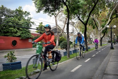 Carril bici en el Barrio Italia.