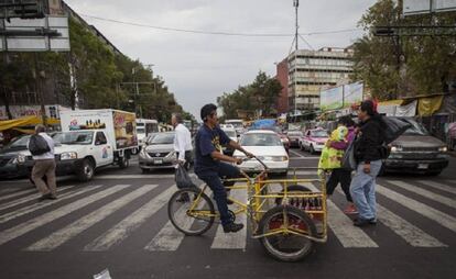 Un paso de peatones en la Ciudad de M&eacute;xico.